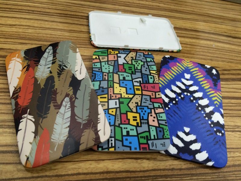 移動電源水貼噴油燙金鐳雕絲印加工 東莞水轉(zhuǎn)印加工廠 水貼紙印刷13636122301